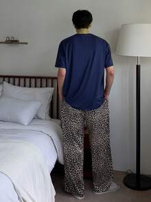 DAZY 夏季純色標籤T恤與男士居家休閒套裝 - 彩色 - 查看 2