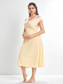 Slumbrini 蕾絲拼接 2 合 1 V 領設計修身性感大尺碼睡裙 - 黃色 - 查看 8