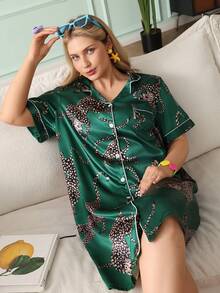 Chillnights Young Casual Colorblock Leopard Leaf Moon Print Collared Button Satin Plus Size Nightgown - Green - View 1