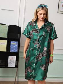 Chillnights Young Casual Colorblock Leopard Leaf Moon Print Collared Button Satin Plus Size Nightgown - Green - View 4