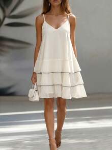 SHEIN LUNE Off-White 夏季優雅休閒熱帶茶會海灘度假風 絲綢V領黑色包邊雙層蛋糕式胸衣裙 不對稱設計 - 杏色 - 查看 4