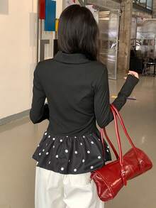 DAZY Kaos Wanita Motif Polkadot dengan Hiasan Ruffle di Bagian Bawah dan Resleting, Lengan Panjang, Kasual Elegan, Atasan Lucu untuk Acara Santai, Warna Hitam Putih, Musim Gugur - Putih - View 7