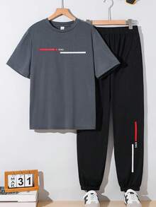 SHEIN 青少年男孩休閒日常舒適印花圖案圓領寬鬆短袖T恤與直筒印花對比色針織長褲套裝 - 彩色 - 查看 7