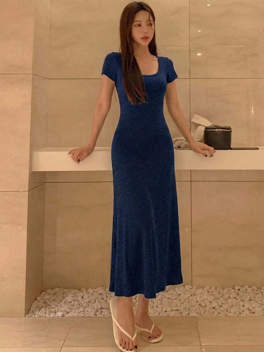 DAZY 女款純色方領短袖優雅洋裝 - 藏蓝色 - 查看 1
