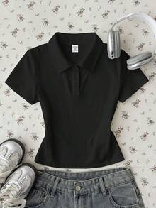 Tween女孩黑色純色休閒極簡半開扣 Polo 領修身短袖 T-shirt - 黑色 - 查看 1