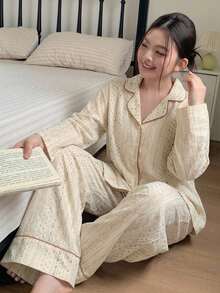 Dazy Plus 2件組大尺碼女款印花滿版圖案睡衣套裝，春季度假穿著，秋季適用 - 卡其色 - 查看 6