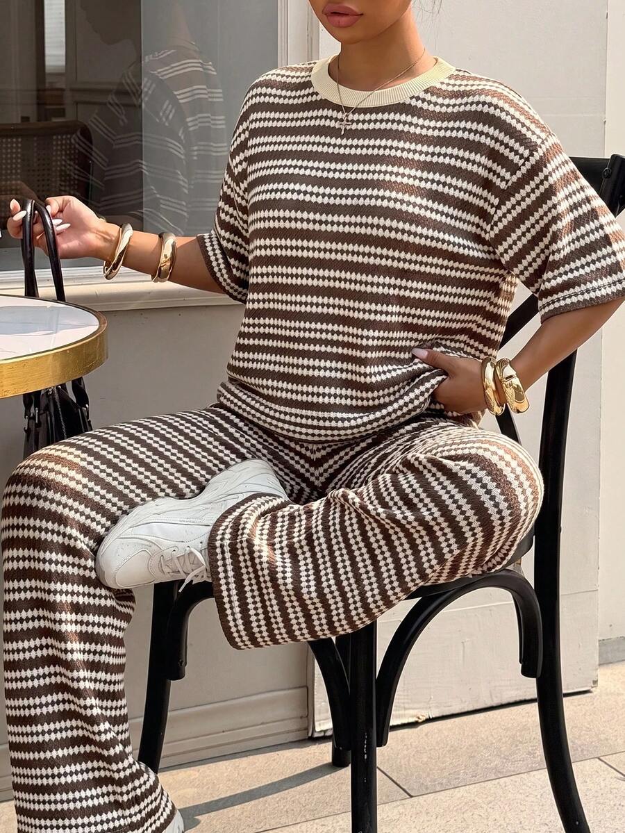 SHEIN EZwear 大尺碼女款棕色拼色短袖上衣與長褲兩件套,適合辦公、度假、夏季,1960年代與90年代風格 - 彩色 - 查看 1