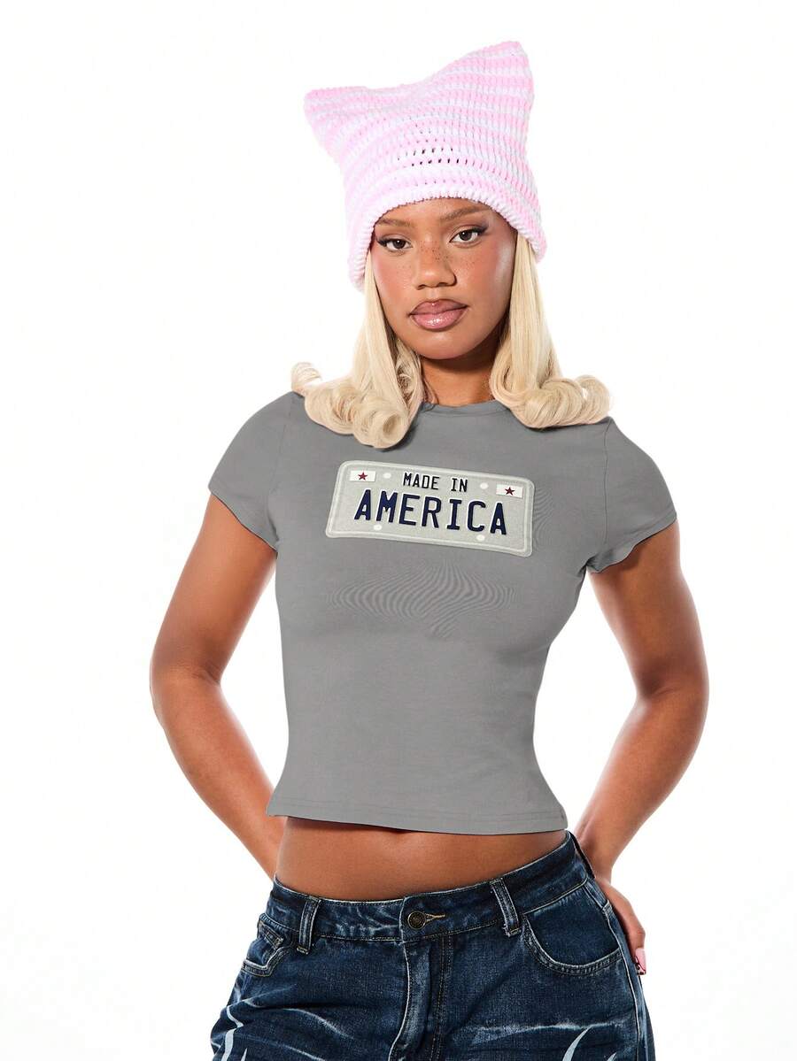 SUMWON WOMEN Made In America 車牌圖案修身短版短袖圓領貼身夏季休閒T恤 - 灰色 - 查看 1