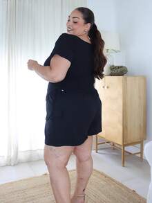Pretty and Ole 大尺碼女款夏季純色不對稱下擺休閒抽繩側邊黑色T恤 - 黑色 - 查看 6