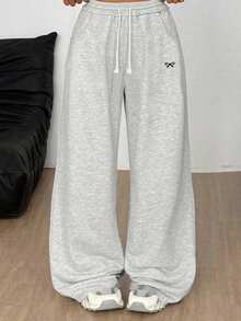 SHEIN Celana Jogging Anak Perempuan Remaja Longgar Kasual Minimalis Nyaman Motif Pita Pinggang Tengah Dekorasi Tali Serut Warna Kontras Celana Jogging Abu-abu Motif Bunga Anak Perempuan Remaja - Light Grey - View 3