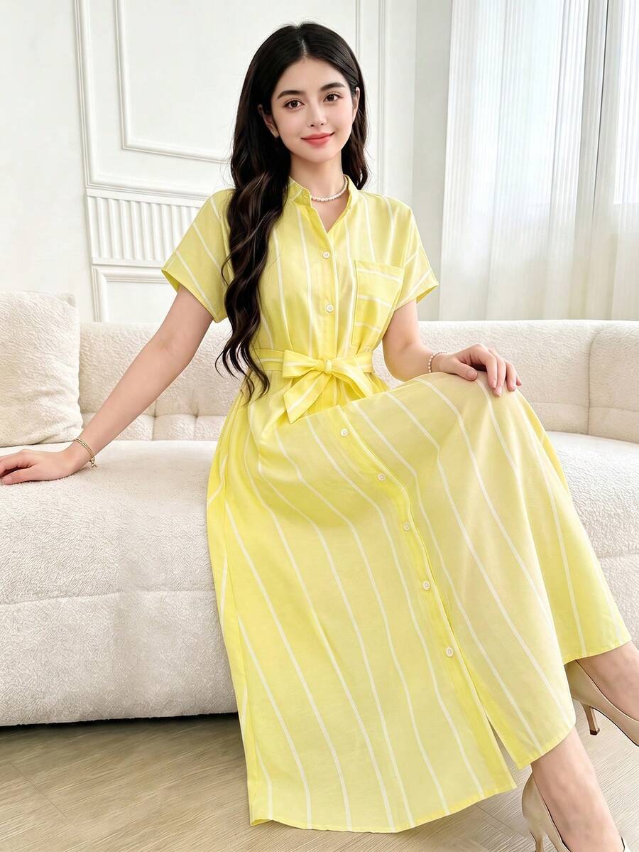 SHEIN 1件青少年女孩夏季休閒時尚經典舒適粉色條紋立領短袖中長版寬鬆襯衫洋裝，附開衩下擺與腰帶，適合日常穿著、購物、度假及其他場合 - 黃色 - 查看 1
