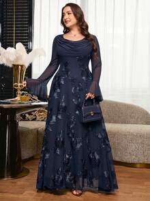 Reflora Plus Size Elegant Party Floral Embroidered Dress - Navy Blue - View 4