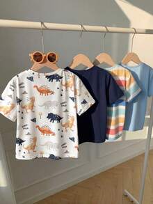SHEIN Compra 3 y llévate 1 gratis, Set de 4 camisetas de cuello redondo de manga corta cómodas, asequibles y con diseños de dinosaurios y rayas coloridas para niños y niñas, adecuadas para primavera/verano, uso diario, deportes, salidas, escuela, reuniones, festivales, sesiones de fotos, temporada de regreso a clases - Multicolor - Ver 2