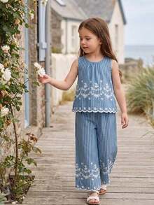 SHEIN Vintaside Kids 女童夏季黑白优雅竖条纹花卉刺绣无袖上衣和阔腿裤套装，适合日常外出、休闲旅行、校园穿着、派对和拍照。 - 藍色 - 查看 6