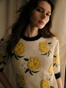 MOTF PREMIUM FLORAL PATTERN CONTRAST TRIM SHORT SLEEVE KNIT TOP - Apricot - View 7