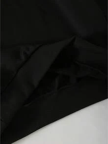 SHEIN 青少年女孩休閒戶外極簡時尚街頭風校園通勤旅行散步購物純黑色連帽衛衣長袖羅紋袖口毛絨印花蝴蝶結橡膠印花裝飾返校季秋冬上衣 - 黑色 - 查看 7