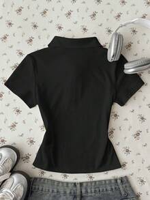 Tween女孩黑色純色休閒極簡半開扣 Polo 領修身短袖 T-shirt - 黑色 - 查看 2