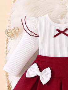 SHEIN Playful Pals Conjunto de niña bebé unisex para bebé y niño pequeño de 0 a 3 años, estilo elegante para primavera/otoño, top de cuello redondo con detalle de lazo y falda roja, ajuste casual adecuado para salidas, ocio y fiestas - Rojo - Ver 4