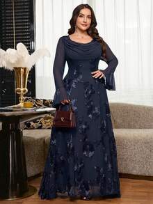 Reflora Plus Size Elegant Party Floral Embroidered Dress - Navy Blue - View 5