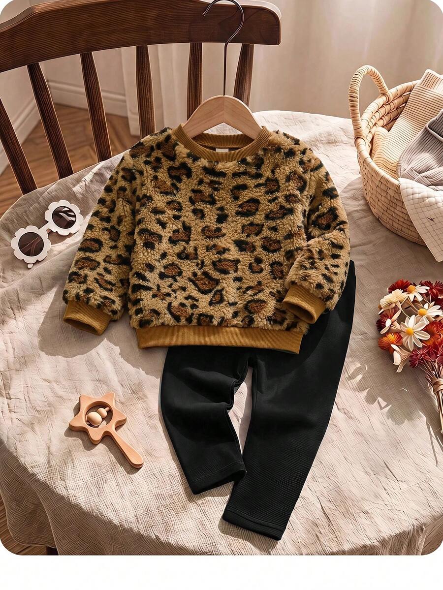 SHEIN 女嬰可愛秋冬豹紋毛絨衛衣與鬆緊腰長褲套裝 - 棕色 - 查看 1