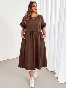 SHEIN Essnce Vestido de vacaciones de moda con bolsillo y bordado de conchas, talla grande - Marrón - Ver 5