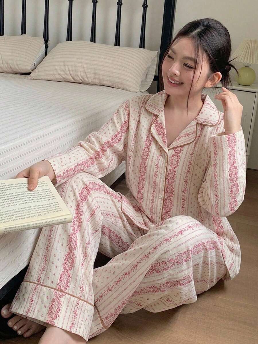 Dazy Plus 2件組女款春季全印花睡衣套裝,適合度假穿著 - 粉色 - 查看 1