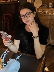 DAZY 女款 2 合 1 蕾絲拼接圓領短袖 T 恤 - 黑色 - 查看 4