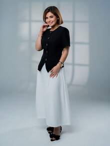 SARA VAULT Metal Button Closure Top & Contrasting Color Flared Skirt Suit Elegant Summer - Black and White - View 3