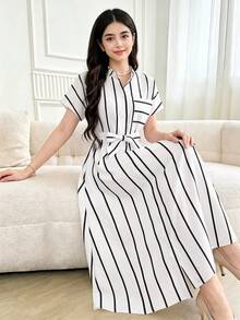 SHEIN 1件青少年夏季休閒時尚經典舒適粉色條紋立領短袖中長版寬鬆襯衫洋裝，附開衩下擺與腰帶，適合日常穿著、購物、度假及其他場合 - 黑與白 - 查看 3