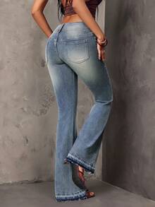 SHEIN SXY Celana Jeans Denim Flare Wanita Pinggang Sangat Rendah dengan Tali Pengikat Lubang Kancing - Biru - View 5