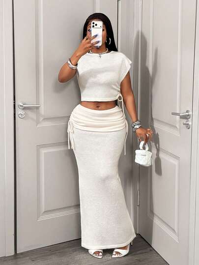 BamGleam Setelan Rajut 2 Potong Wanita: Atasan Crop Lengan Pendek Leher Bulat dengan Tali Serut Samping dan Rok Midi Berlapis Pinggang Tinggi Warna Putih Polos untuk Liburan (Bodycon)
