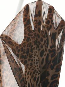 Velvienne Gaun Musim Panas Tanpa Lengan Motif Leopard Bahan Chiffon Leher Bulat, Garis Leher dengan Detail Lipatan Halus untuk Melembutkan Garis Bahu dan Memperindah Garis Leher, Kain Chiffon Ringan dan Lembut, Gaun Ukuran Besar - Coffee Brown - View 3