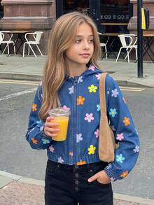 SHEIN Elladie kids 女童新款時尚連帽拉鍊夾克，梭織布料搭配藍色底彩色花卉數位印花，彈性袖口與下擺設計，長袖休閒時尚夾克，柔軟舒適面料，適合女童可愛俏皮休閒甜美舒適穿搭，理想用於日常穿著、學校、外出、度假與派對 - 藍色 - 查看 3