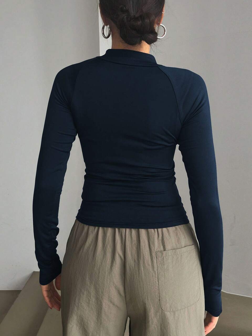 Women's Slim Fit Long Sleeve T-Shirt With Small Stand Collar, Letter Woven Label Decor, Street Casual