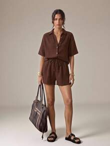 SHEIN Tall 女款純色落肩單排扣襯衫與短褲休閒兩件套 - 棕色 - 查看 3
