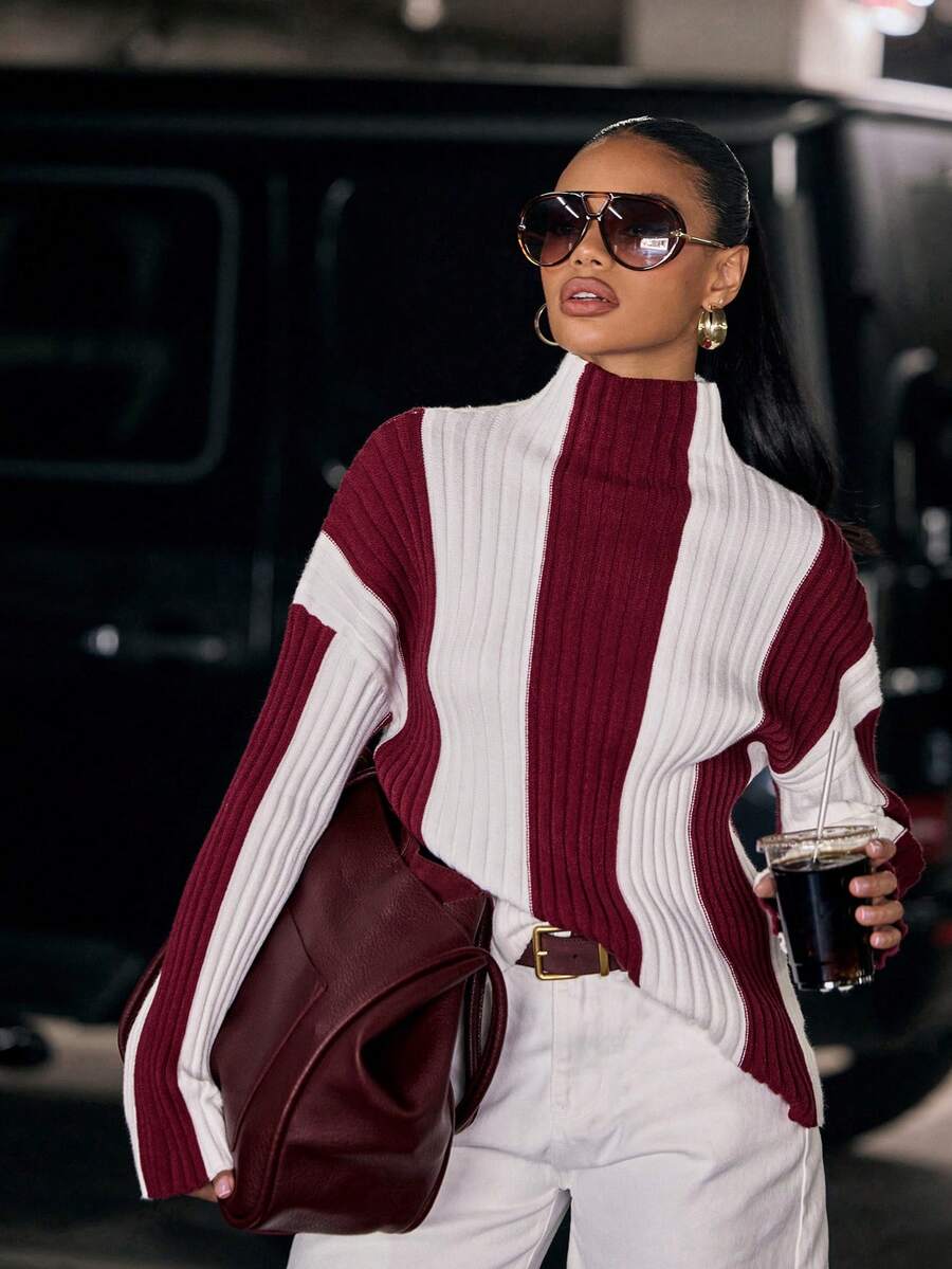 Hauture Atasan Rajut Bergaris Vertikal Blok Warna Burgundy dan Putih untuk Wanita dengan Kerah Tegak - Krem - View 1