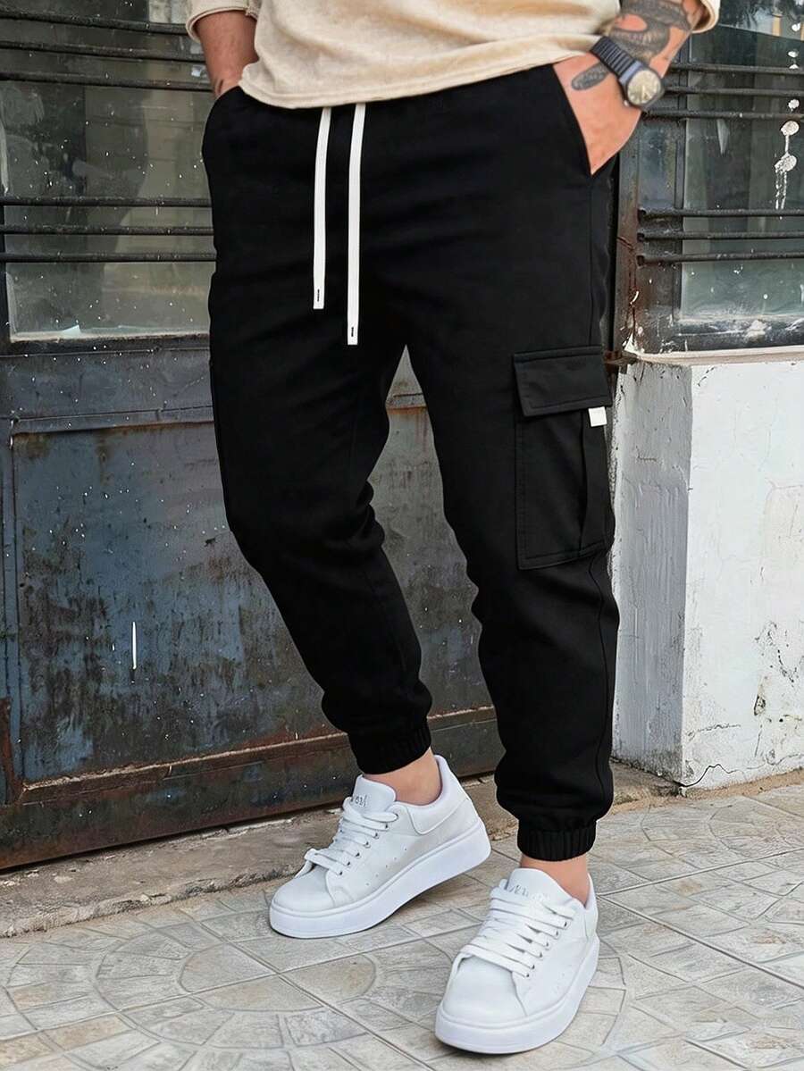 Manfinity Homme 男士成熟休閒彈性腰工裝慢跑運動長褲,適合日常休閒、週末出遊、旅行、朋友聚會等多種場合。這款長褲是男士衣櫥中的百搭必備單品,非常適合作為送給男朋友或丈夫的禮物 - 黑色 - 查看 1