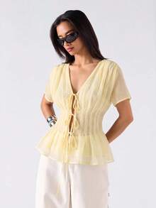 SHEIN EZwear 春夏純色領口百褶休閒優雅百搭日常短袖大尺碼襯衫 正式下午茶黃 - 淡黃色 - 查看 6