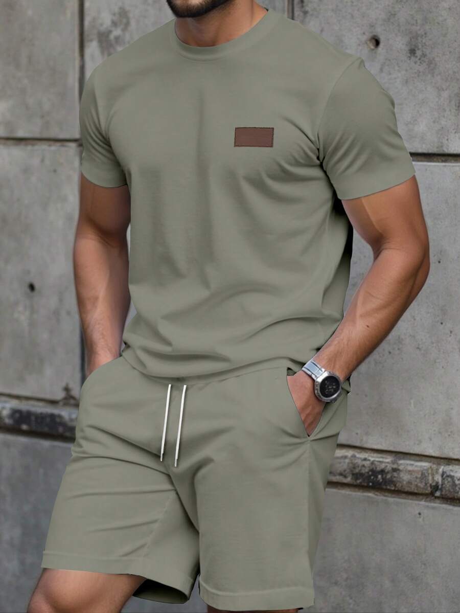 Manfinity Homme 男士皮革拼接裝飾休閒修身 T 恤套裝 - 薄荷綠 - 查看 1