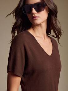 Ontre 2026 New Summer Women's Fitted Waist Dark Brown Batwing Sleeve Knit Sweater Top, V-Neck Asymmetrical Hem With Side Slit, Casual Commute Urban Modern Minimalist Elegant Tea Party Independence Day Old Money Style Teacher Outfit Office Wear Holiday Outfit Vacation Date Outing Fashion Versatile Women's Sweater - Brown - View 2