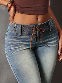 SHEIN SXY Celana Jeans Denim Flare Wanita Pinggang Sangat Rendah dengan Tali Pengikat Lubang Kancing - Biru - View 3