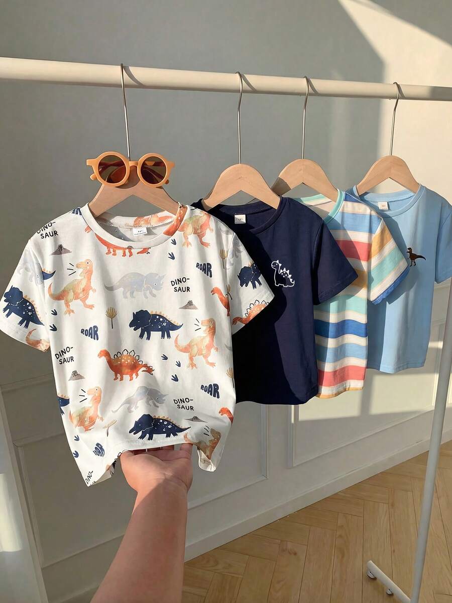 SHEIN Compra 3 y llévate 1 gratis, Set de 4 camisetas de cuello redondo de manga corta cómodas, asequibles y con diseños de dinosaurios y rayas coloridas para niños y niñas, adecuadas para primavera/verano, uso diario, deportes, salidas, escuela, reuniones, festivales, sesiones de fotos, temporada de regreso a clases - Multicolor - Ver 1