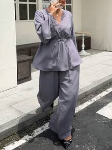 Dazy Plus Setelan 2 Potong Atasan dan Celana Longgar dengan Detail Renda Kontras Warna Polos, Cocok untuk Aktivitas Santai Musim Semi/Gugur - Biru - View 5