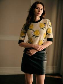 MOTF PREMIUM FLORAL PATTERN CONTRAST TRIM SHORT SLEEVE KNIT TOP - Apricot - View 6