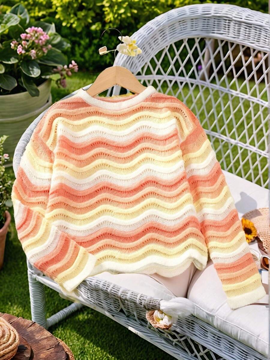 SHEIN Genkimix Kids Suéter ligero y lindo con patrón de ondas degradadas para niñas - Multicolor - Ver 1