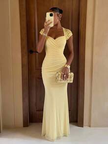 Lumalex New Lace Patchwork Light Yellow Mermaid Hem Waist-Flattering Ruched Long Dress - Light Yellow - View 2