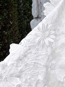 VOLUPTÉ CURVE 女款夏季白色3D花卉蕾絲圓領短袖直筒中長洋裝,適合日、白色派對、通勤、婚禮賓客、早午餐、生日派對 - 白色 - 查看 6