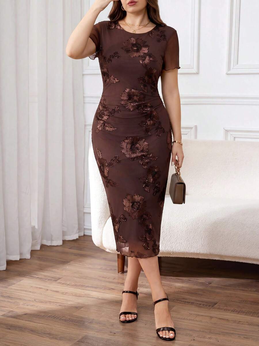 Reflora Plus Size Elegant Embroidered Fashion Round Neck Evening Dress - Black and White - View 1