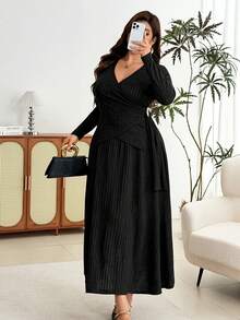 Modelyn Set Kemeja Lengan Panjang dan Rok Minimalis Ukuran Plus dengan Hem Asimetris - Hitam - View 5