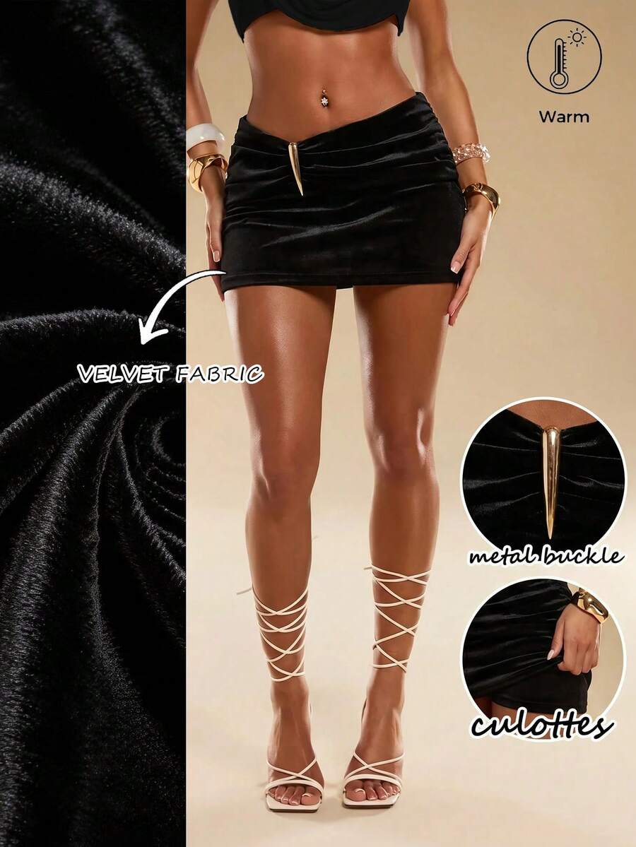 Normani Women's Sexy Metal Buckle Pleated Mini Skirt - Black - View 1
